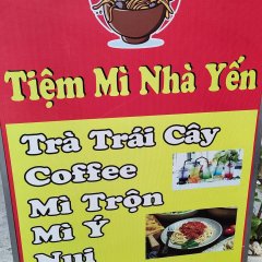 Tiệm Mì Nhà Yến