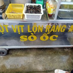 Hột Vịt Rang Me Cô Châu