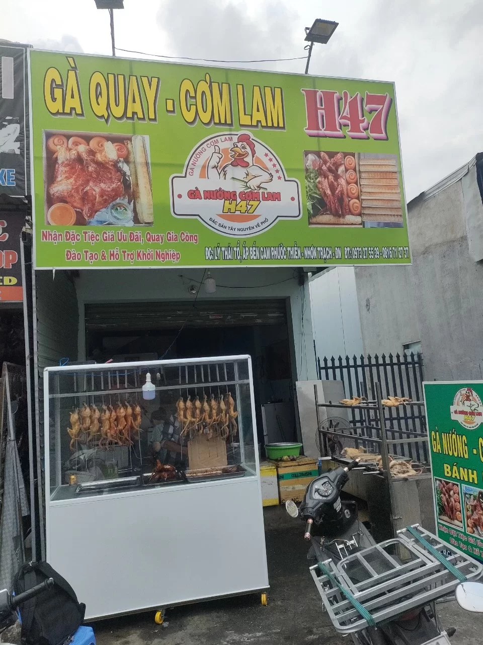 Gà Nướng Cơm Lam H47