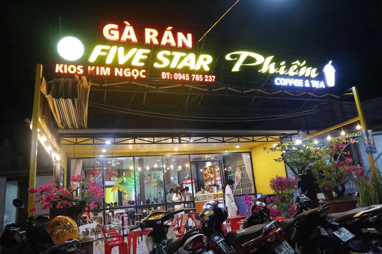 Gà Rán Phiếm