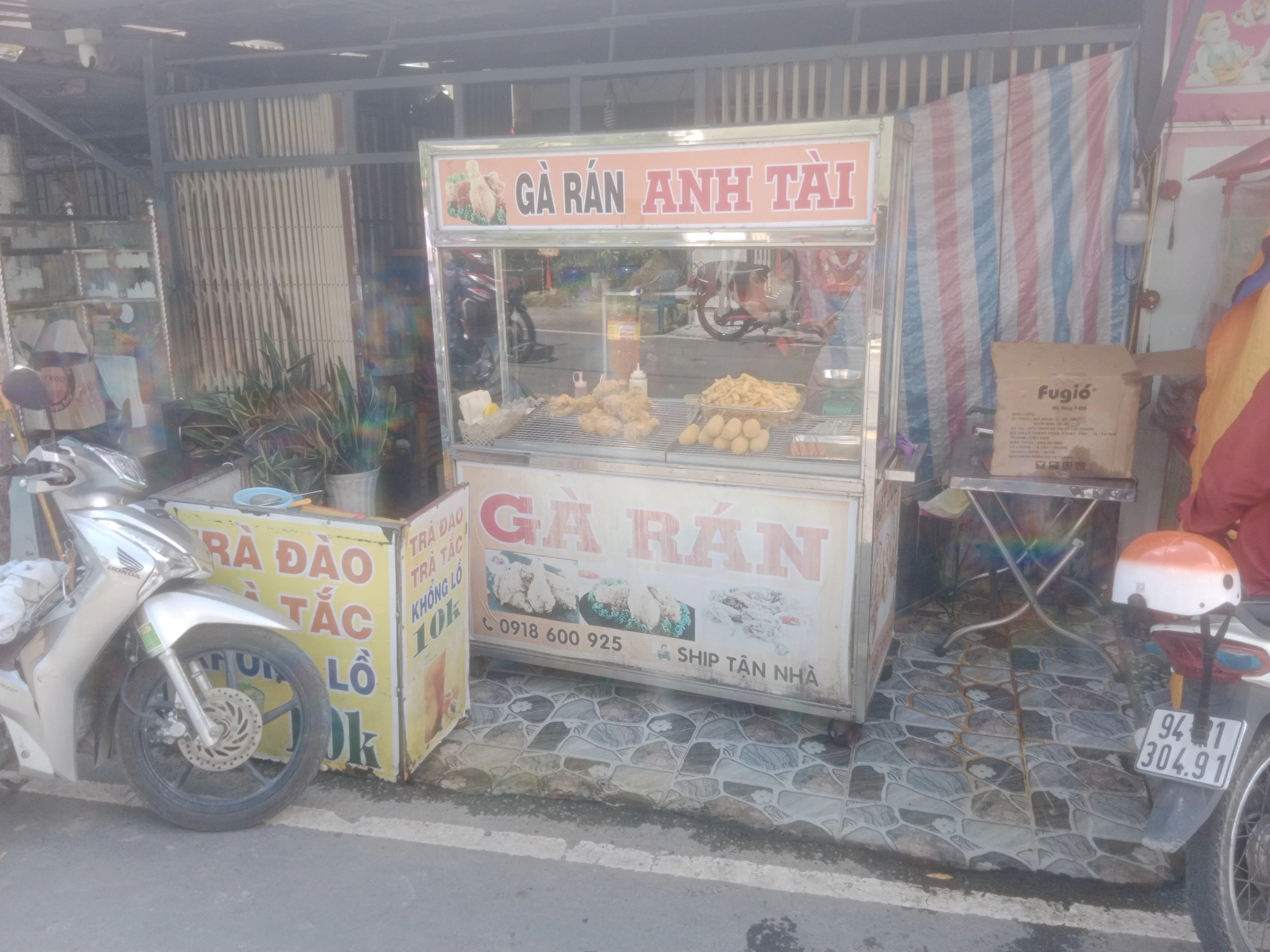 Gà gán anh tài