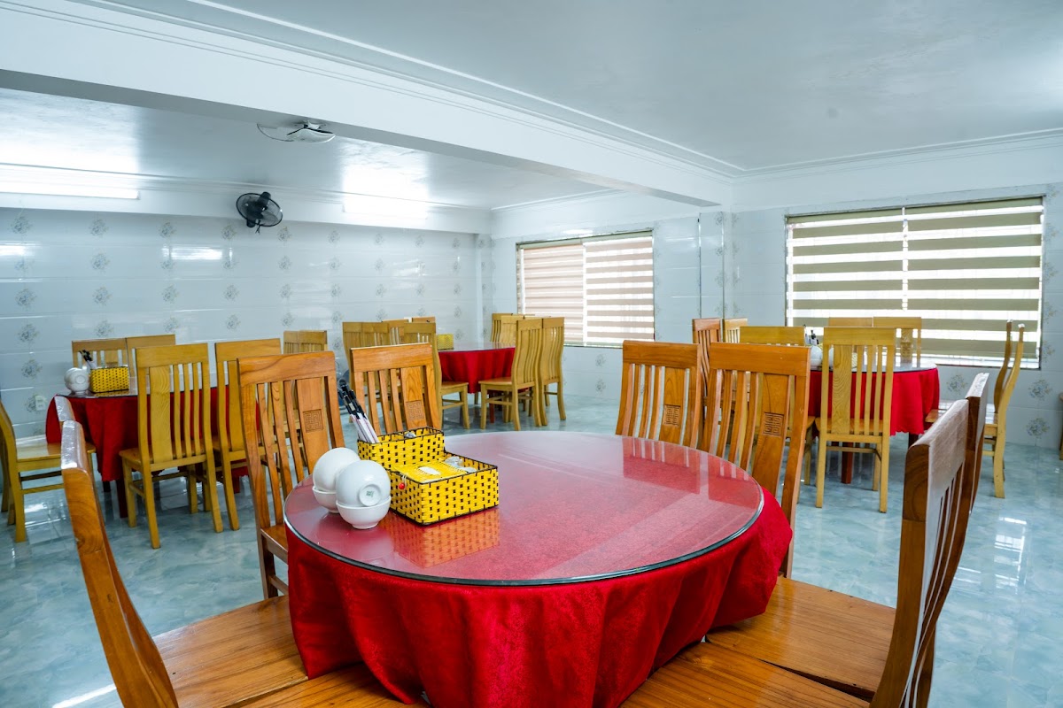 Vua Cá Long Phượng nhà hàng Hoà Bình