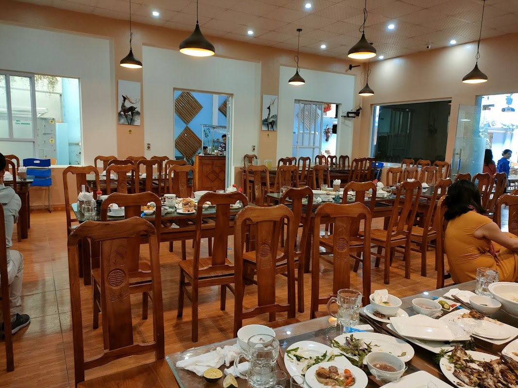 Nhà Hàng Hải Viên Sơn La