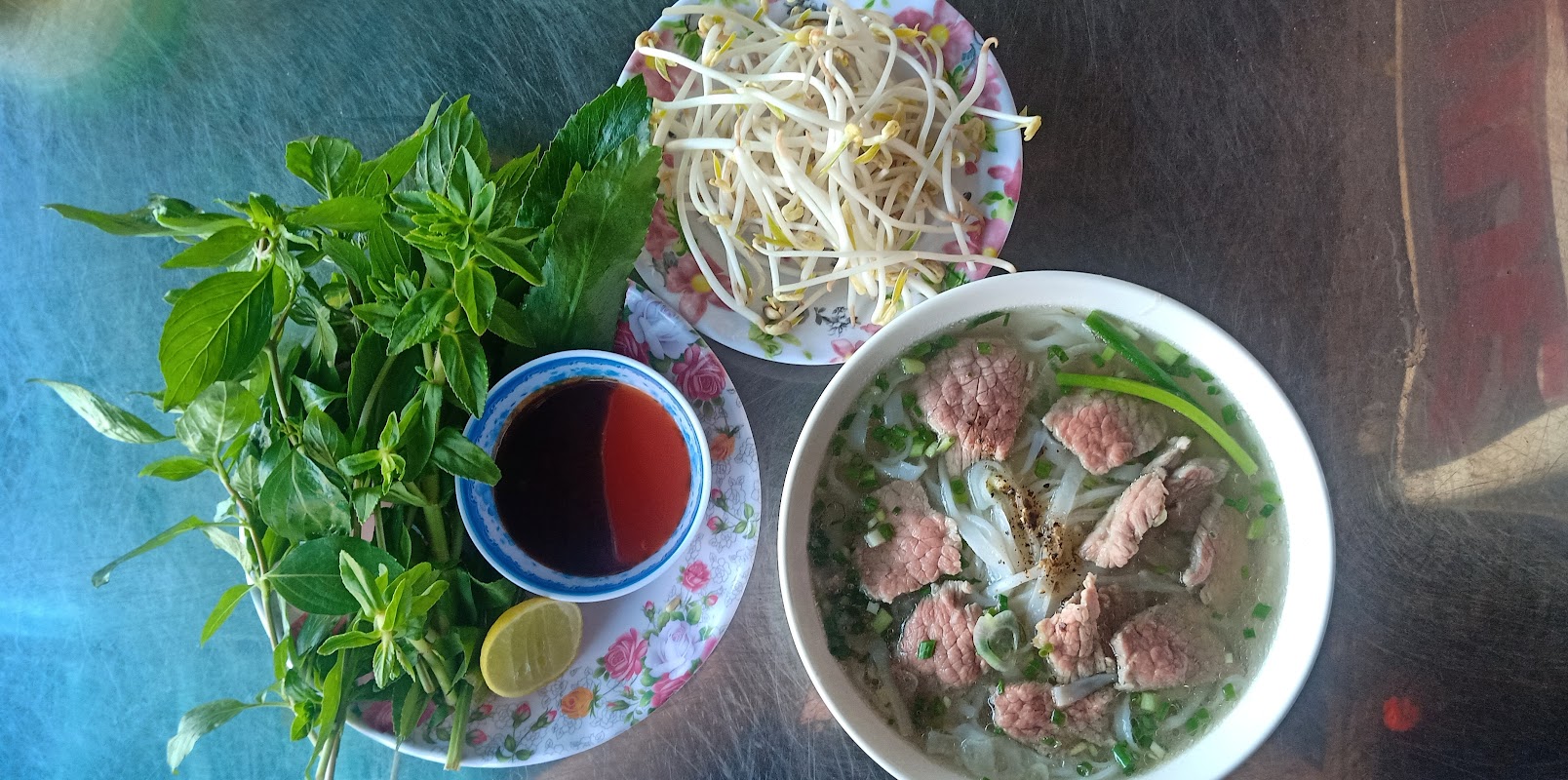 Bún – Phở bò Yến Linh