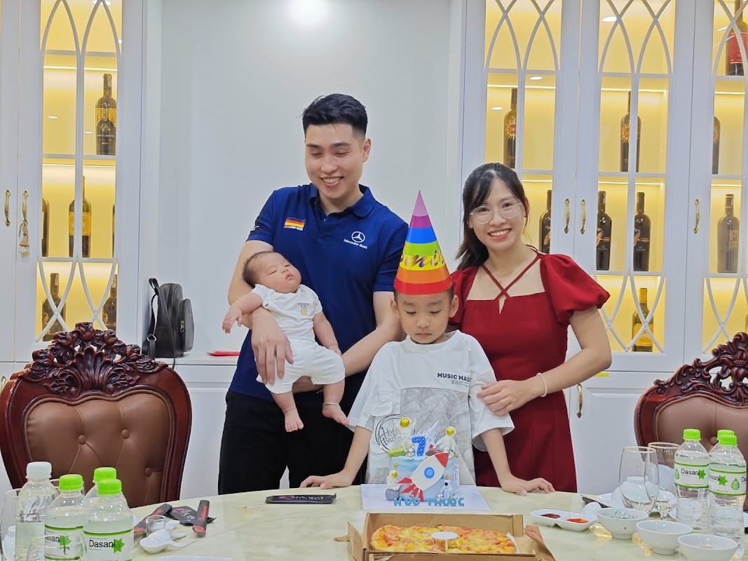 Nhà Hàng Cua Đỏ