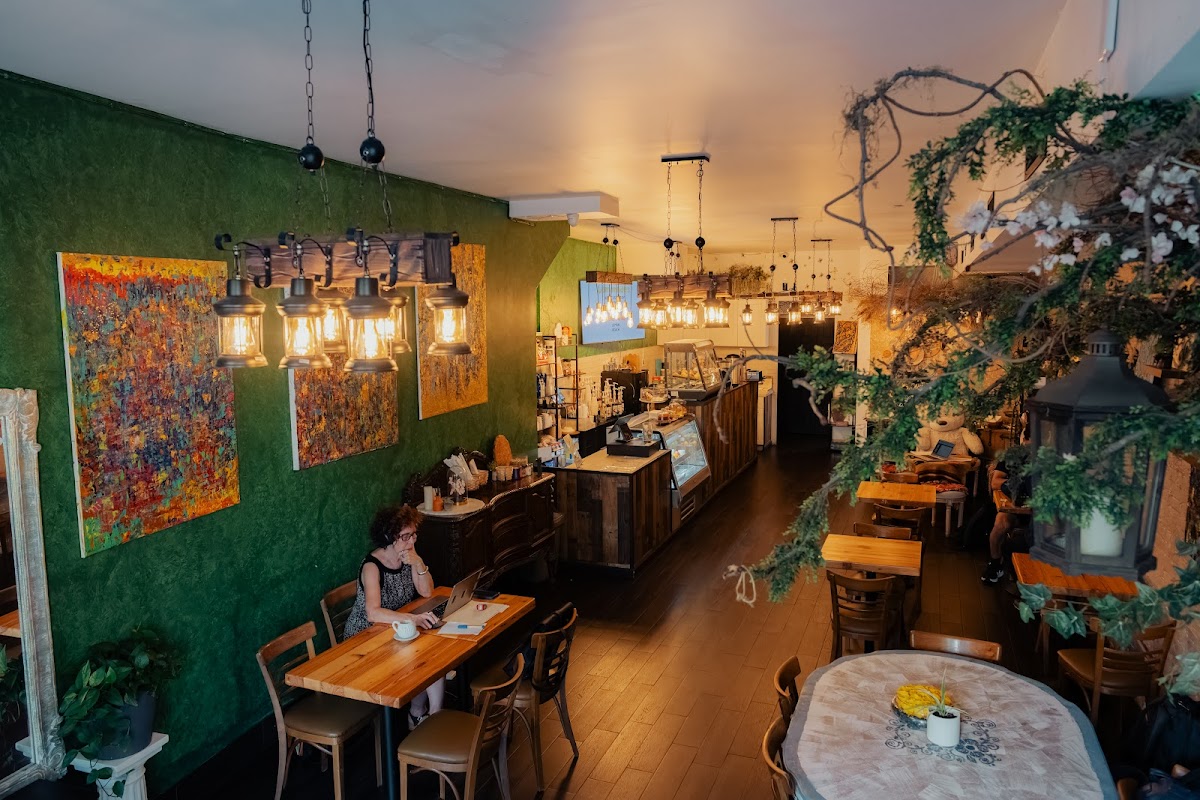 Healing Bean Cafe | Arts and Coffee