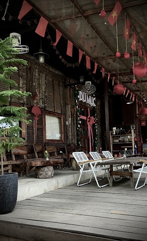 Tiệm cà phê Du Mục
