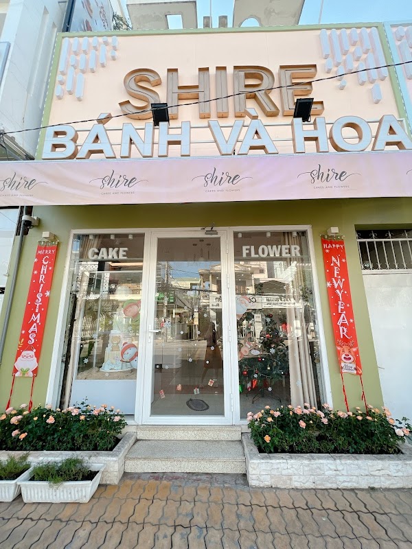 SHIRE Cakes & Flowers