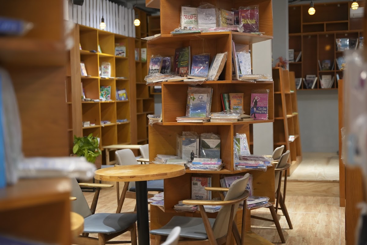 Đại Việt Bookstore & Coffee