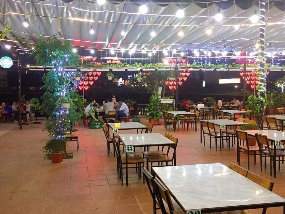 Đặc sản gà nhà, má hàm nướng muối ớt_Lúa Mới Quán